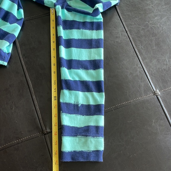Lilly Pulitzer 3/4 zippered top. Size L. Color Aqua and Navy - Picture 9 of 12